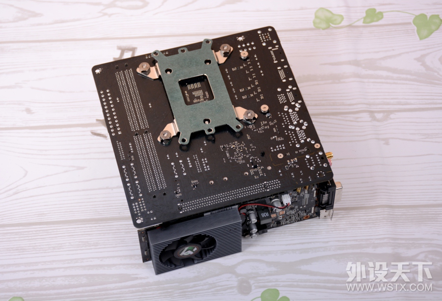 �κ�ǿ��֢��Intel i5-8500 CPU & ���uGT1030 װ����