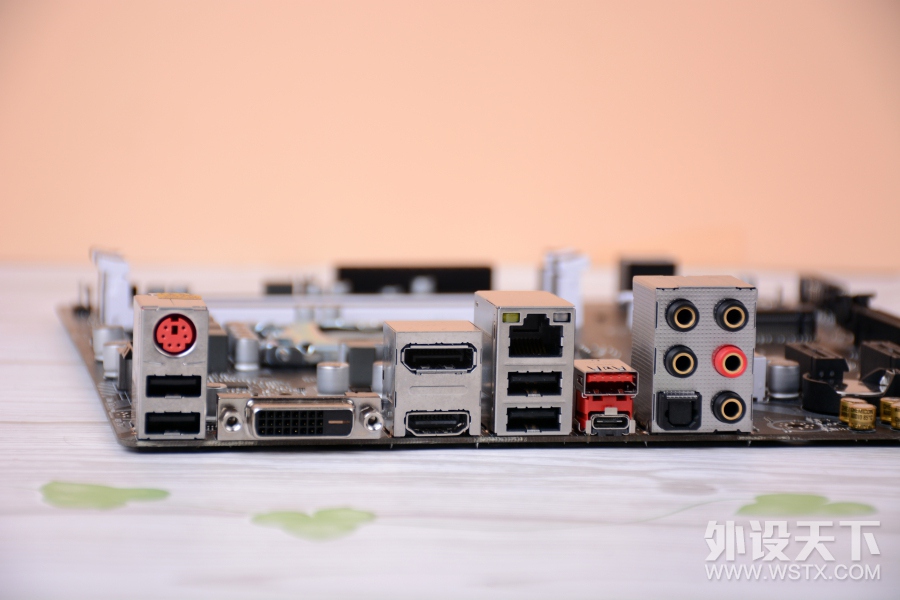 ΢�� B360 ���Ͳ����+Intel Ӣ�ض� i5 8500 ������ ��ȫ����