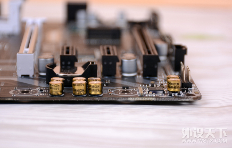΢�� B360 ���Ͳ����+Intel Ӣ�ض� i5 8500 ������ ��ȫ����