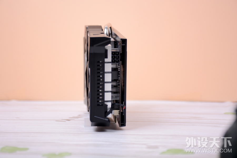 Լ䣺Intel Ӣض i3-8100 CPU & GTX1050ti ս Կ