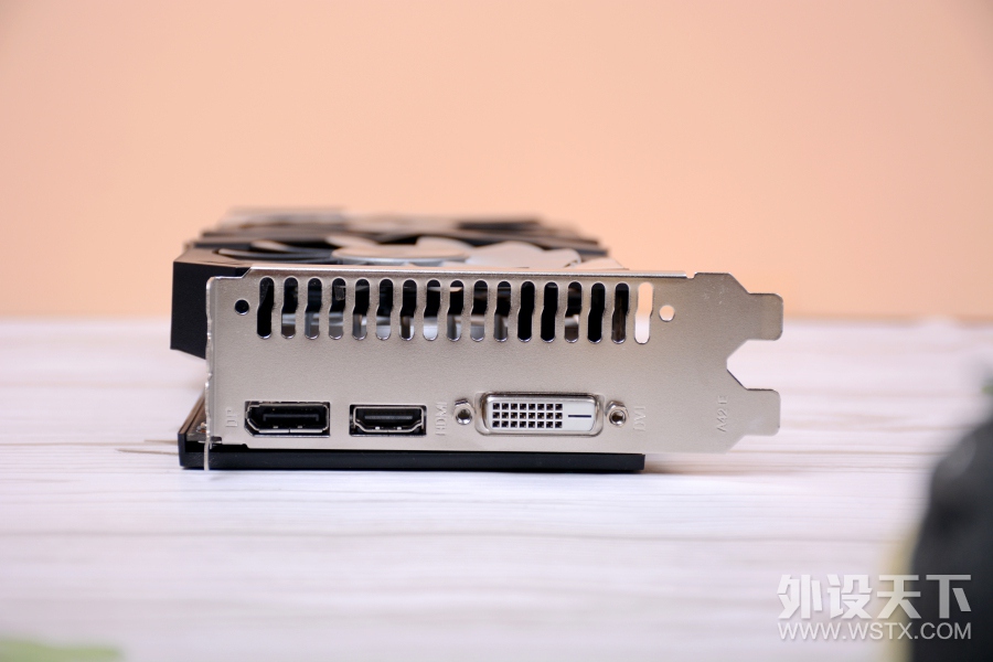 Լ䣺Intel Ӣض i3-8100 CPU & GTX1050ti ս Կ