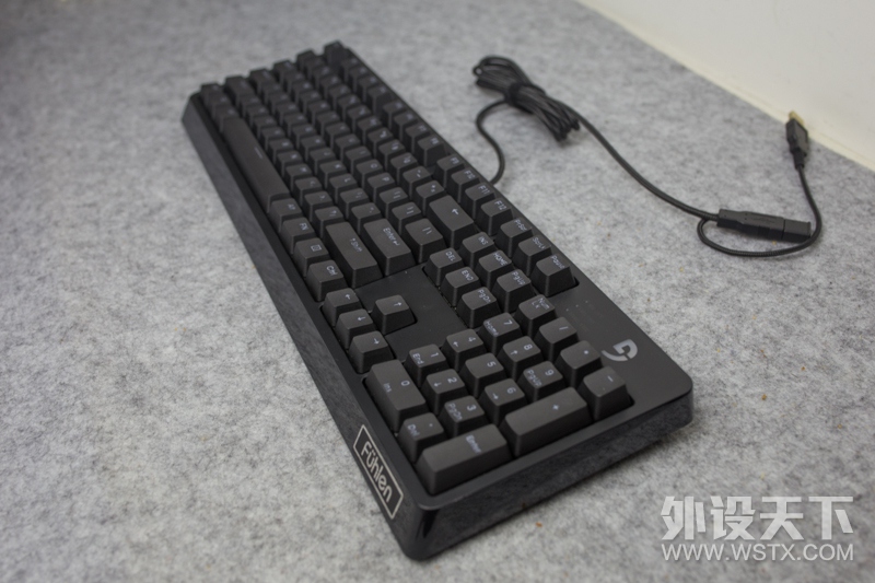 ����PBTȫ��ռ�ñ��ӣ��RGB����Ϸ���̣�����G900S RGB����