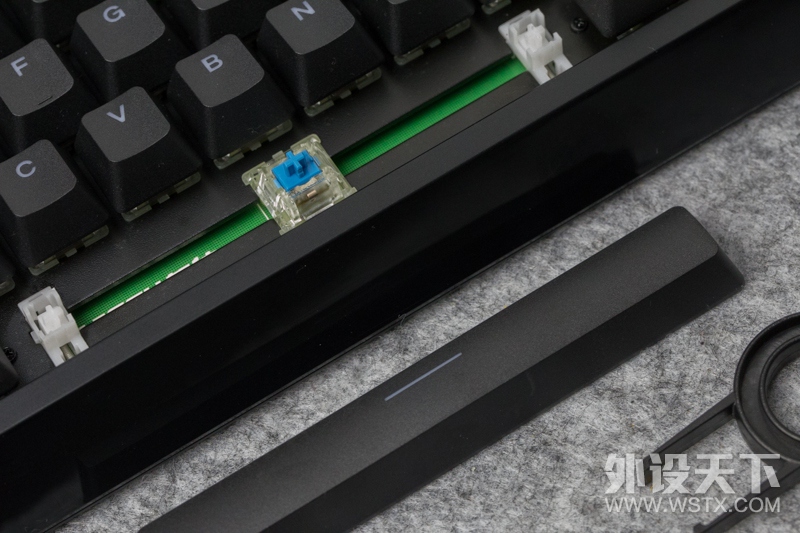 ����PBTȫ��ռ�ñ��ӣ��RGB����Ϸ���̣�����G900S RGB����