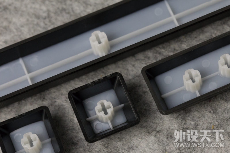 ����PBTȫ��ռ�ñ��ӣ��RGB����Ϸ���̣�����G900S RGB����