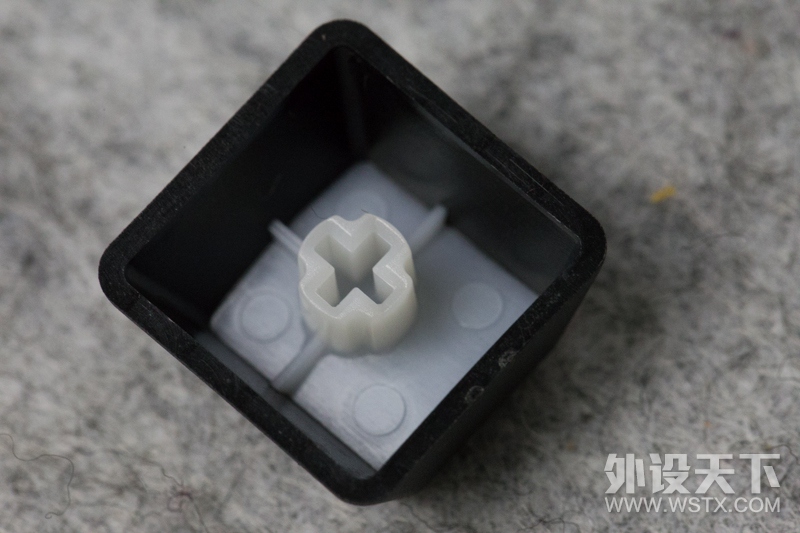 ����PBTȫ��ռ�ñ��ӣ��RGB����Ϸ���̣�����G900S RGB����