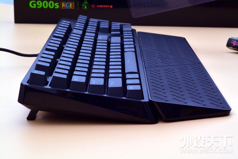 PBT͸ñԭᣬG900s RGBе̿