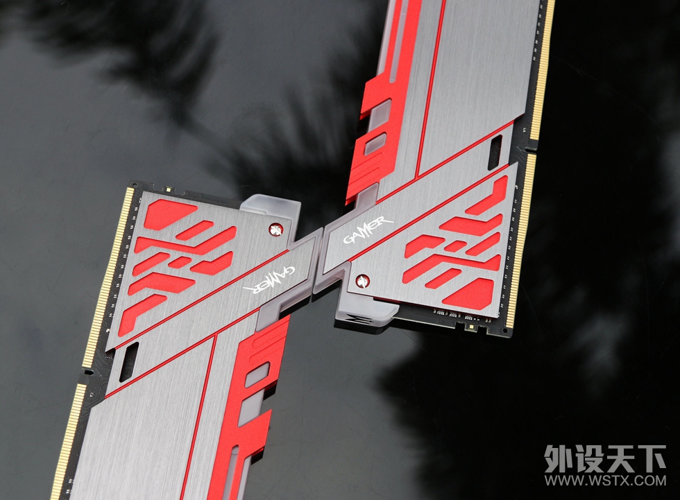 ������ʡ�Ӱ��GAMER ����RGB DDR4-3000 8G*2����