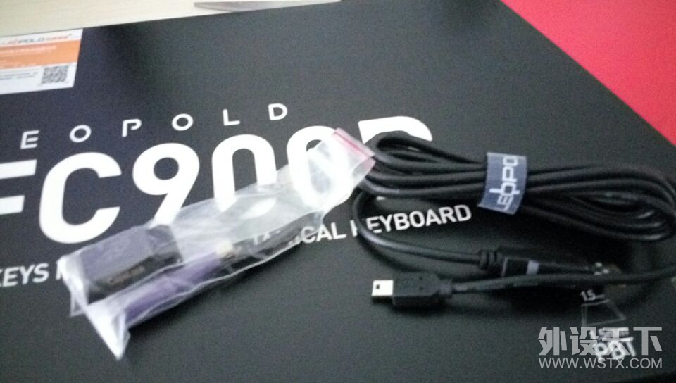 Leopold FC900R ɫ޶ 