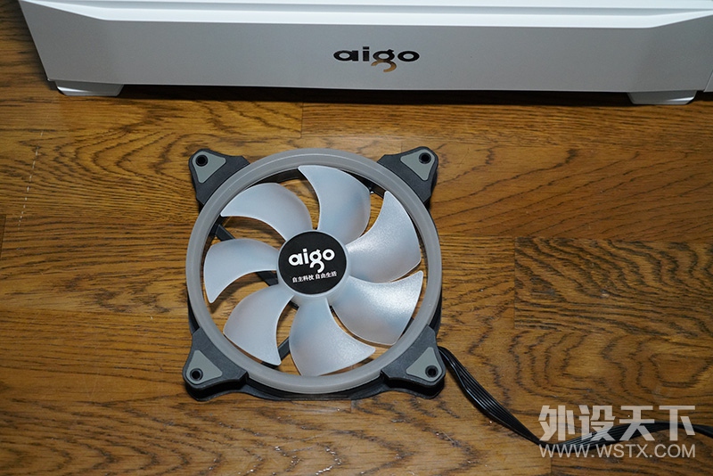 ��͸RGB����������ô�� �������¹ⱦ��T20��������