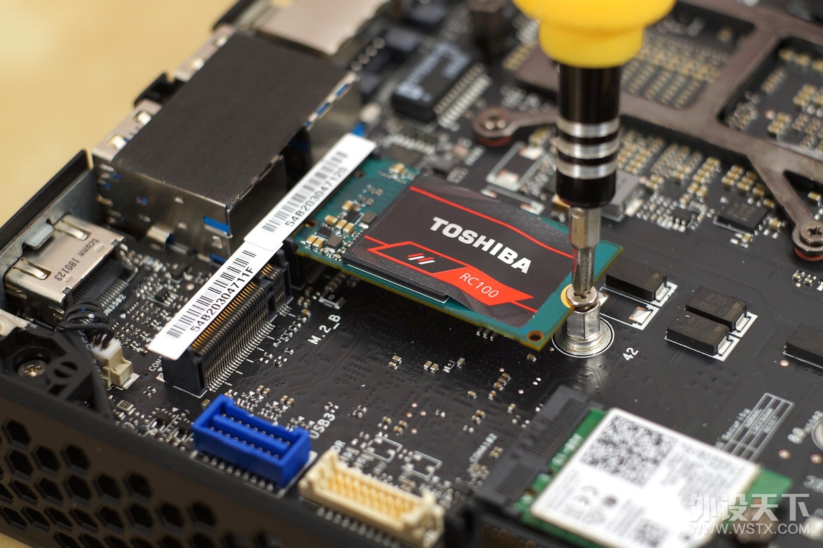 2242 NVMe M.2ѡ ֥RC100 240GС