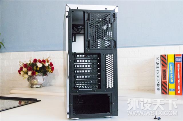 еļԼɣMasterBox Ms600