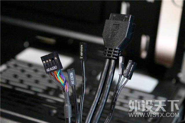 еļԼɣMasterBox Ms600