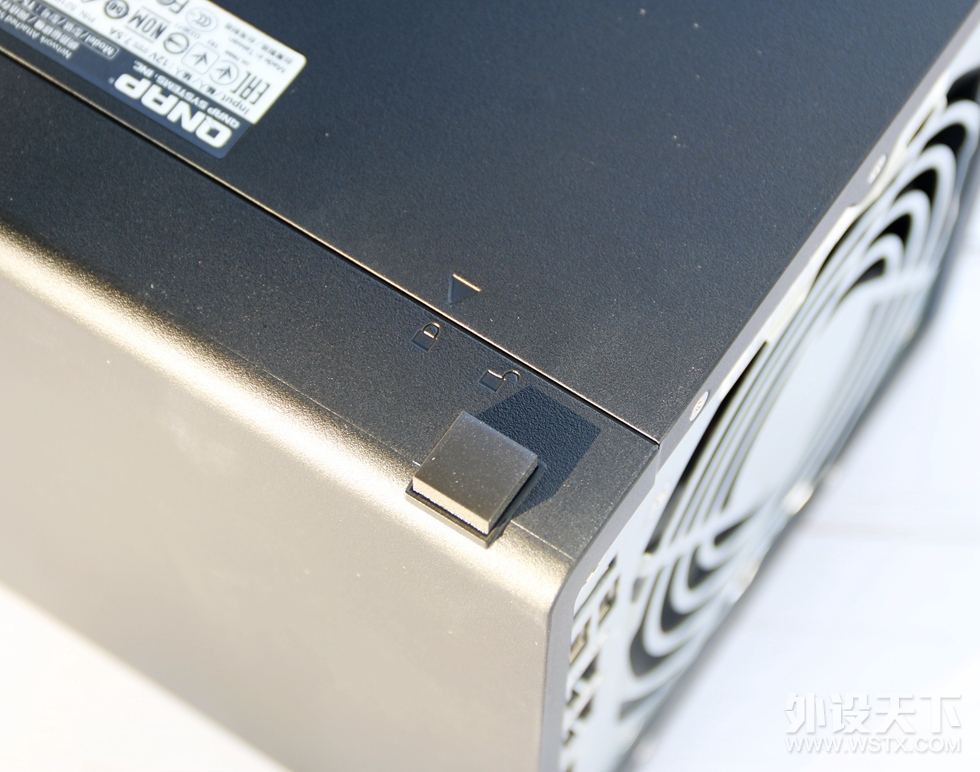 QNAP ����ͨ TS-451+NAS+���նˣ�ȫ�����ִ���ƪ