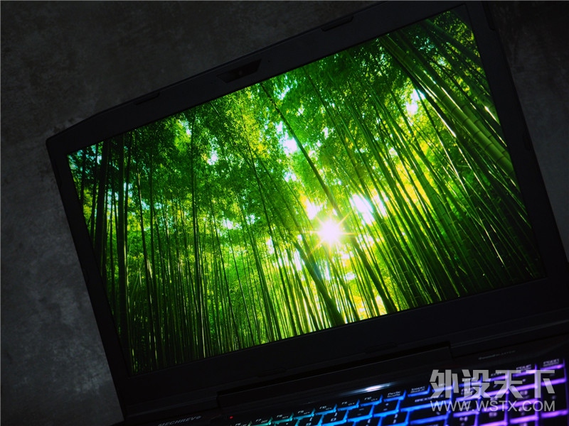 ��Ϸ��������144Hz������е���� �̩̹X2