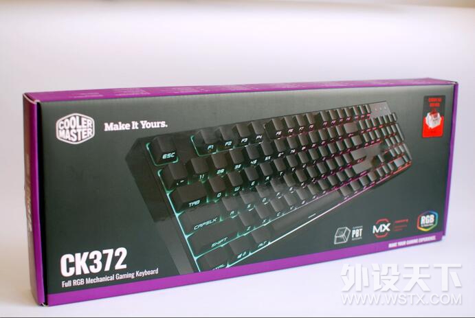 ���ÿ���һ��Ĳ�ɫ��װ��ͻ����Ʒ�ص㣬����ͼ���Կ������CK732����ӣ��RGB��/PBT���͸���ñ/RGB���⡣