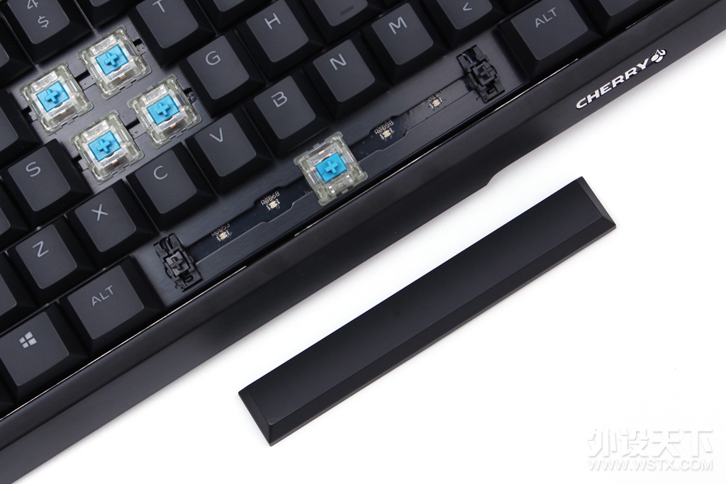 �°�CHERRY MX BOARD 6.0 RGB��е��������