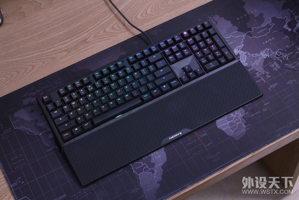 �°�CHERRY MX BOARD 6.0 RGB��е��������