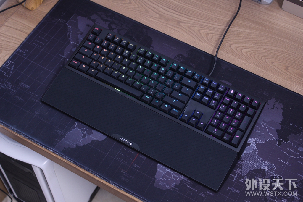 �°�CHERRY MX BOARD 6.0 RGB��е��������