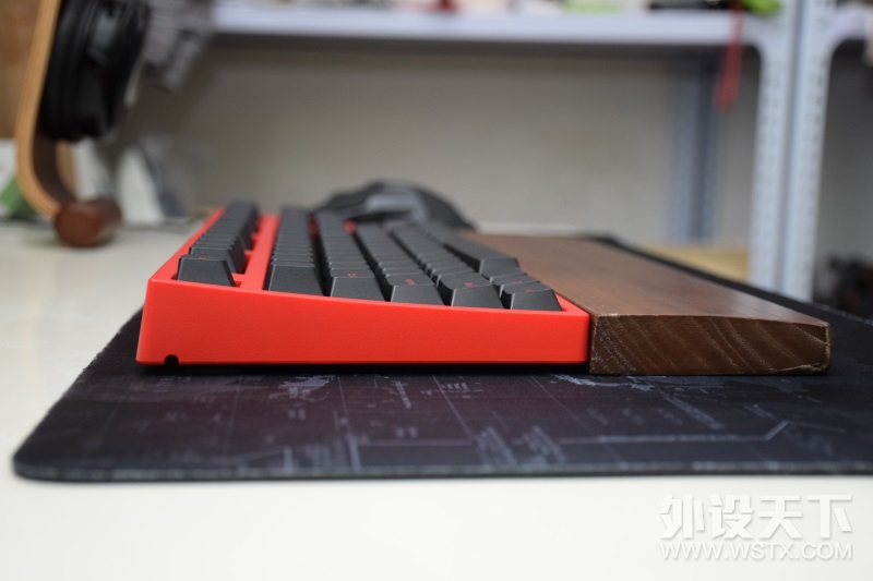 ��Ѽ����㹻������ѧ�������Ϸ���ģ�LEOPOLD 750R PD��ɫ�޶�