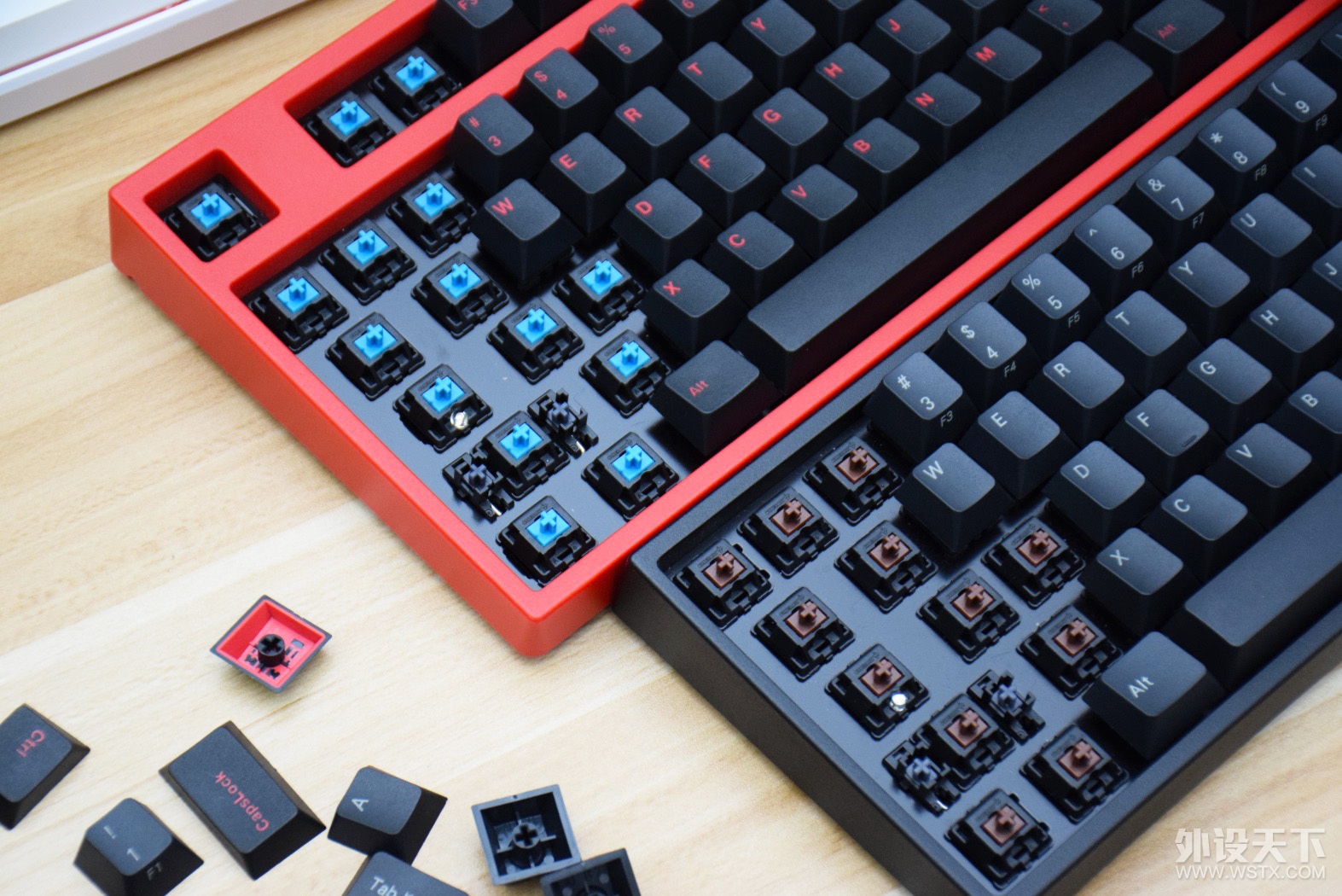 ��X��������ĺ�ɫ���̡�Leopold FC750R PD��ɫ�޶�