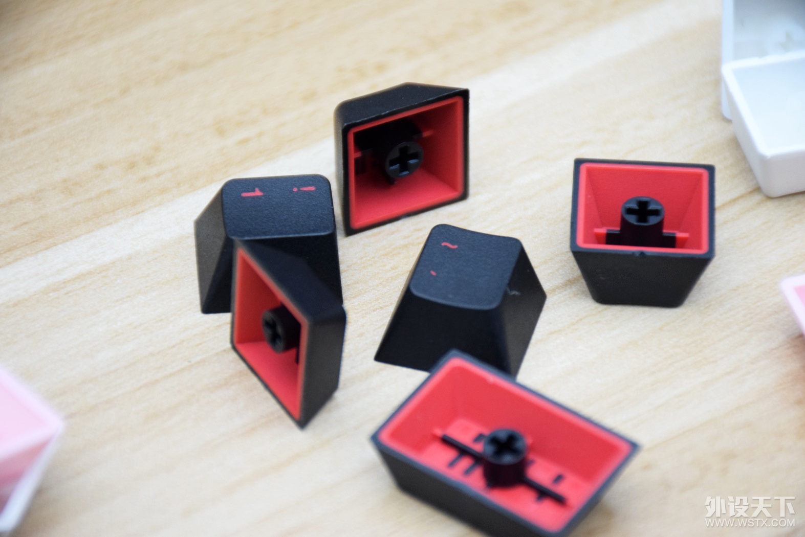 ��X��������ĺ�ɫ���̡�Leopold FC750R PD��ɫ�޶�