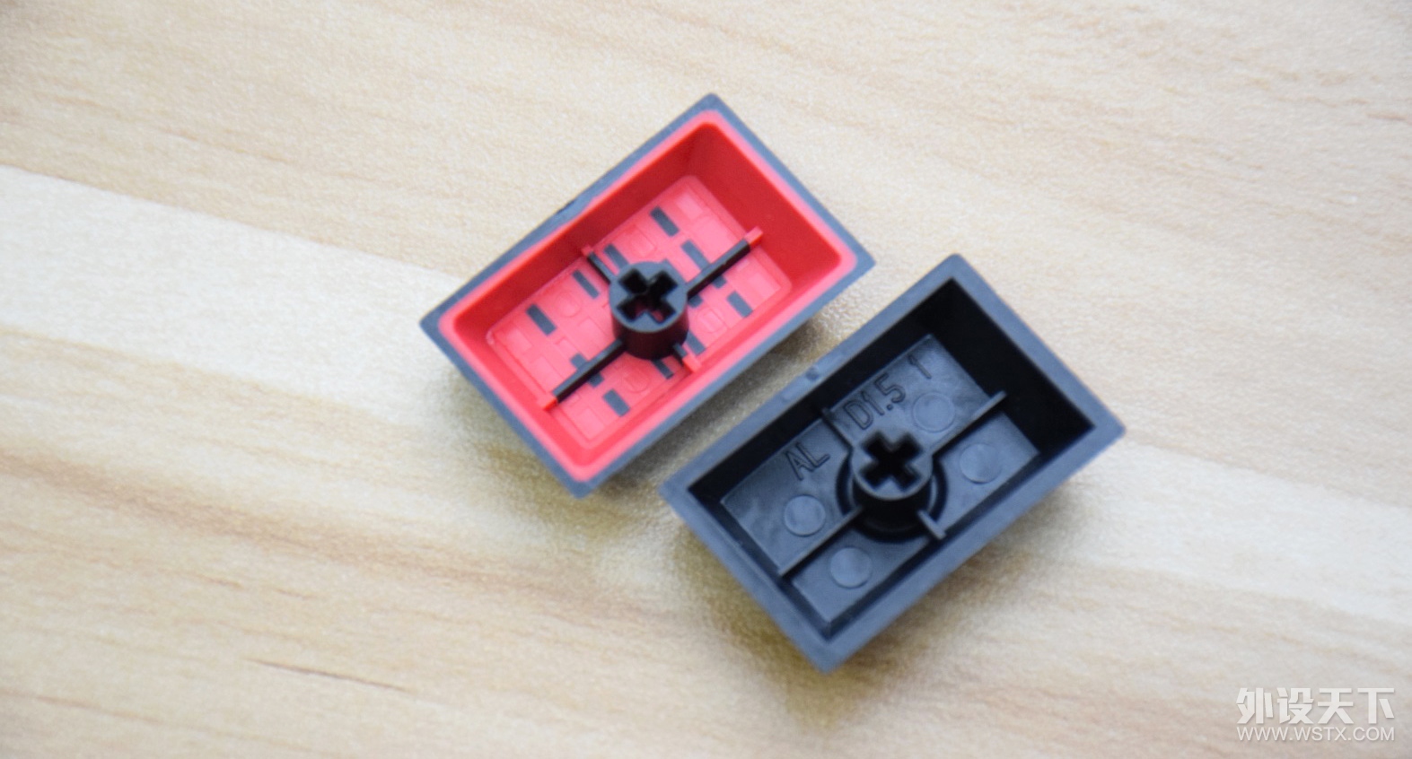 ��X��������ĺ�ɫ���̡�Leopold FC750R PD��ɫ�޶�