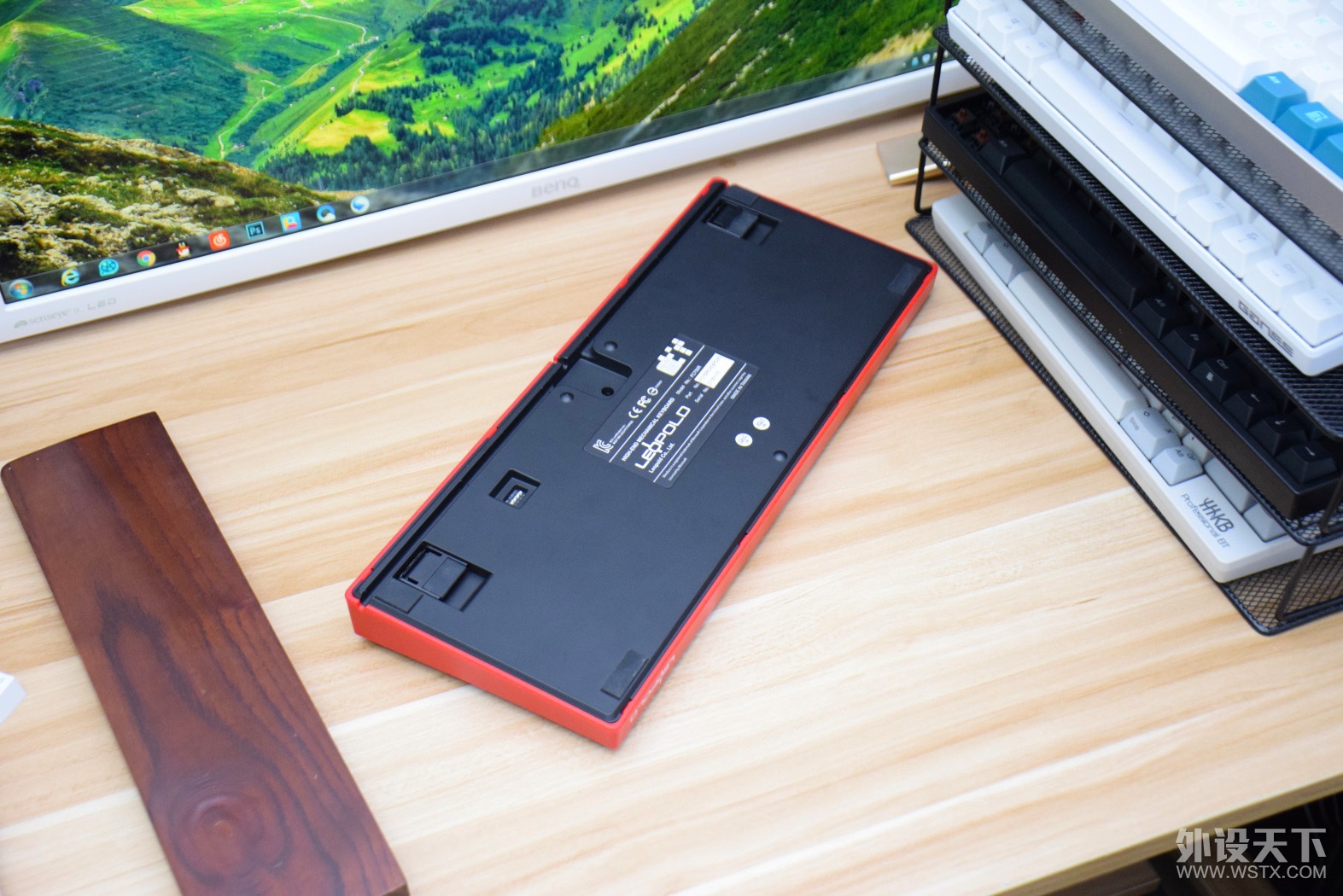 ��X��������ĺ�ɫ���̡�Leopold FC750R PD��ɫ�޶�