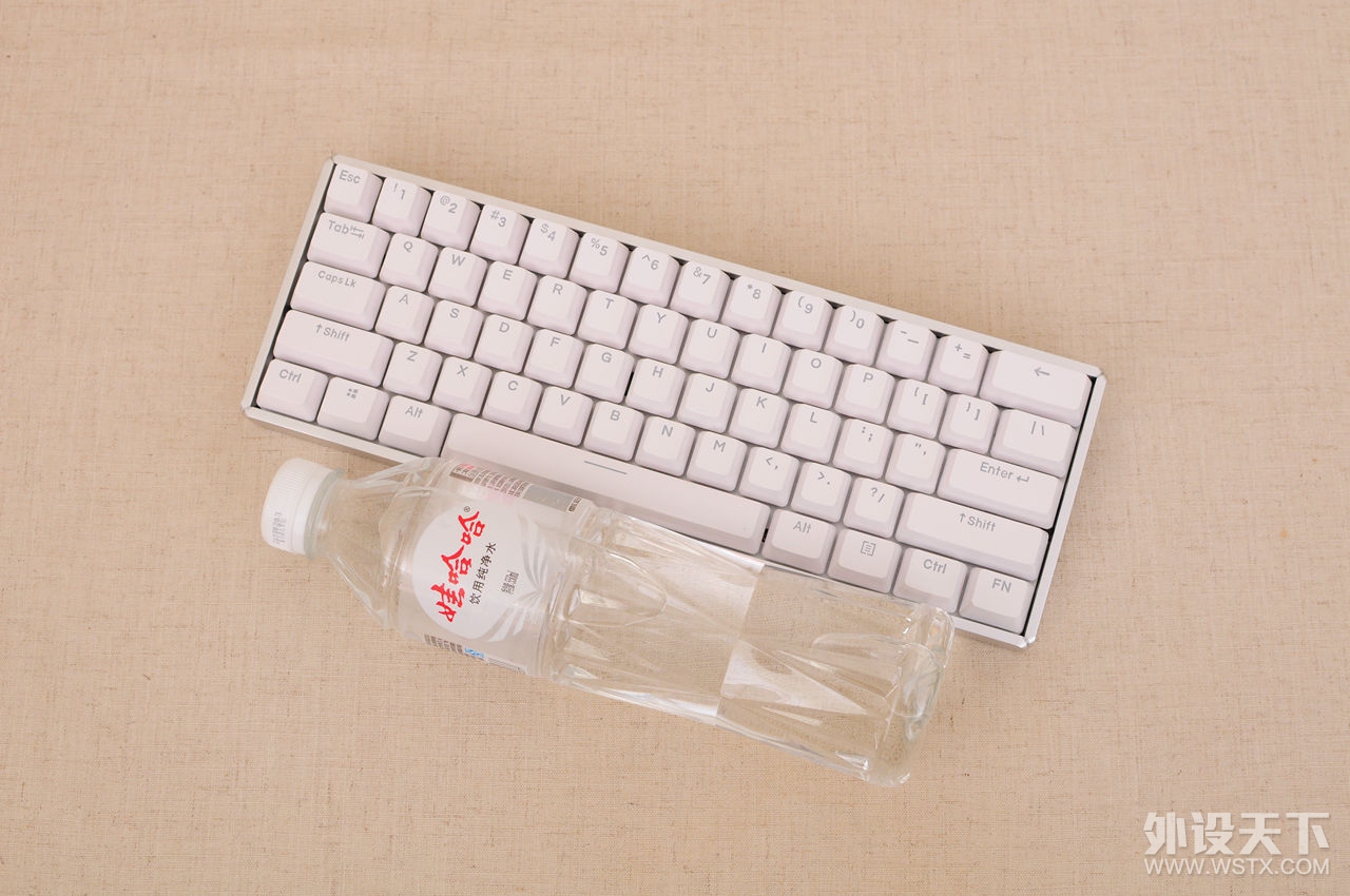 С60̣iQunix F60Сɹ