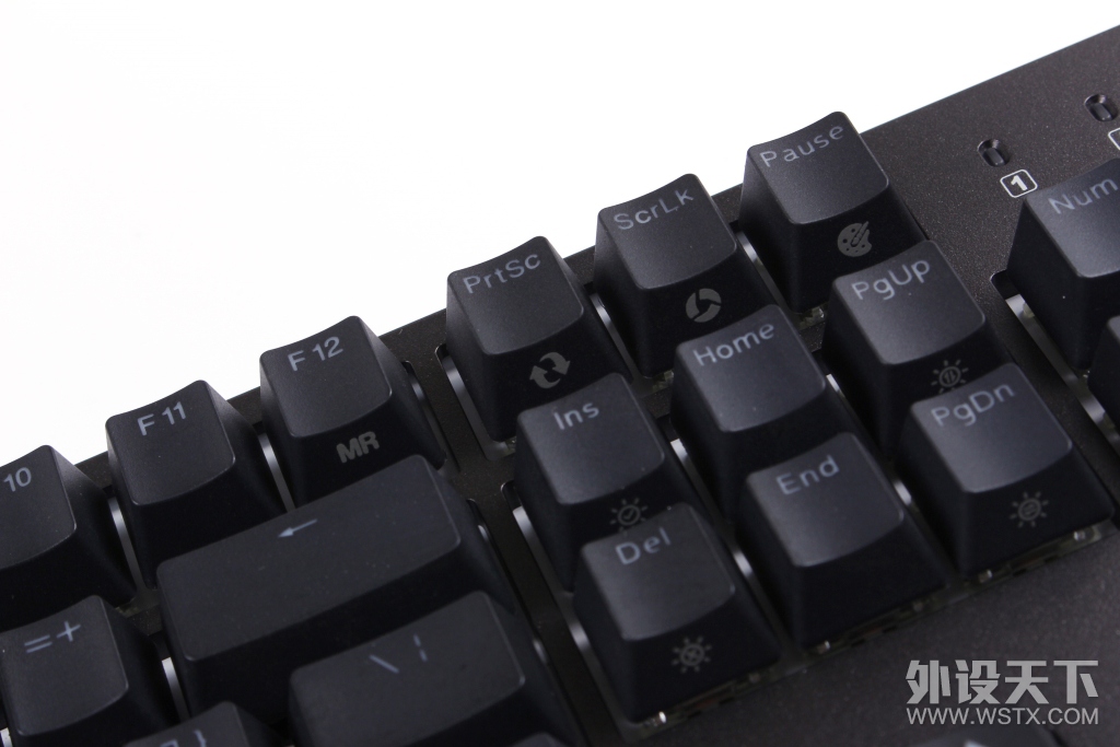 ��٤TAURUS  K310 Nebula RGB ��е��������