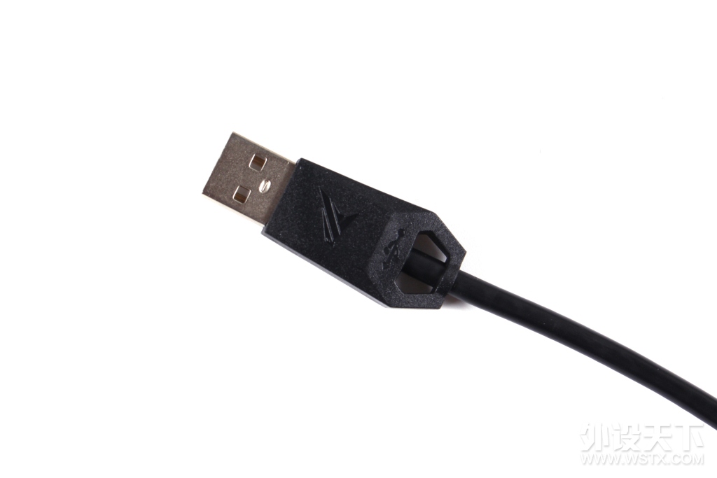 ��٤TAURUS  K310 Nebula RGB ��е��������