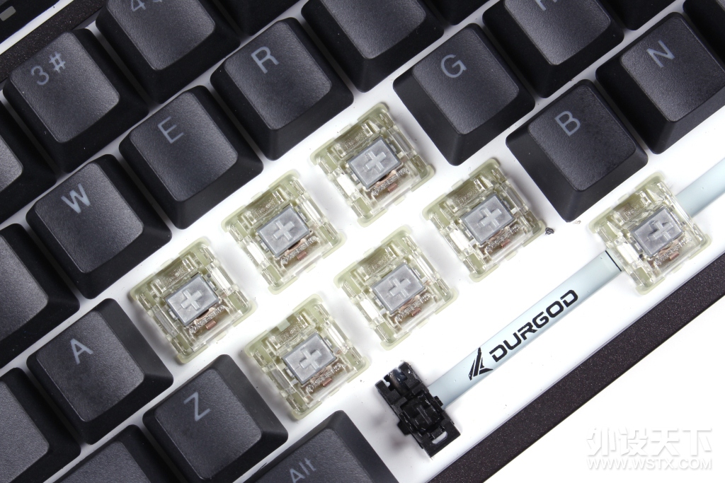 ��٤TAURUS  K310 Nebula RGB ��е��������