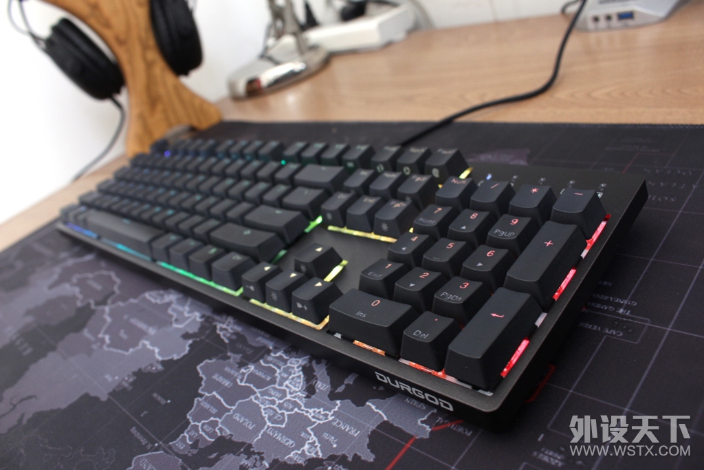 ��٤TAURUS  K310 Nebula RGB ��е��������