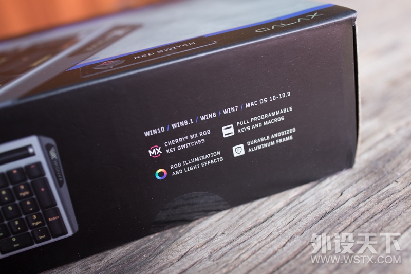 Ӣ�����˳Լ��绢������XANOVA�Ǽ��ű�XK700 RGB 104���羺��е��������