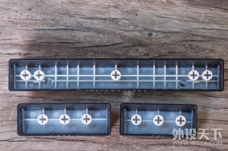 Ӣ�����˳Լ��绢������XANOVA�Ǽ��ű�XK700 RGB 104���羺��е��������