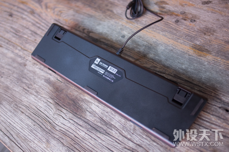 Ӣ�����˳Լ��绢������XANOVA�Ǽ��ű�XK700 RGB 104���羺��е��������