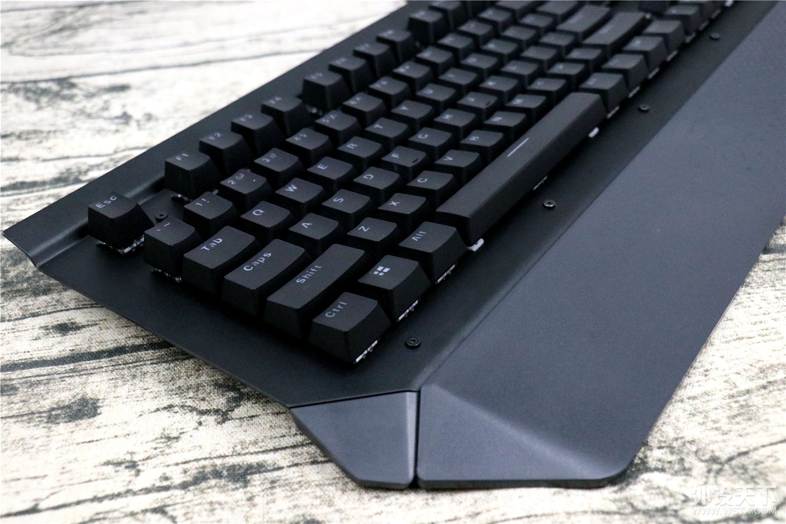 ��������ˮ��ʹ�õĻ�е���̣��װ�V780����