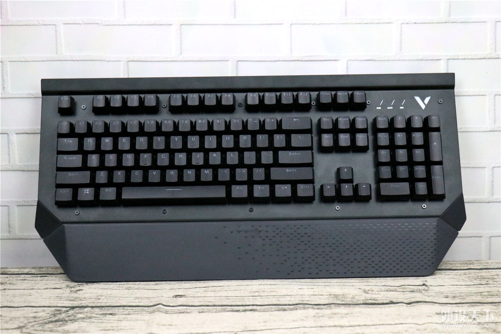 ��������ˮ��ʹ�õĻ�е���̣��װ�V780����