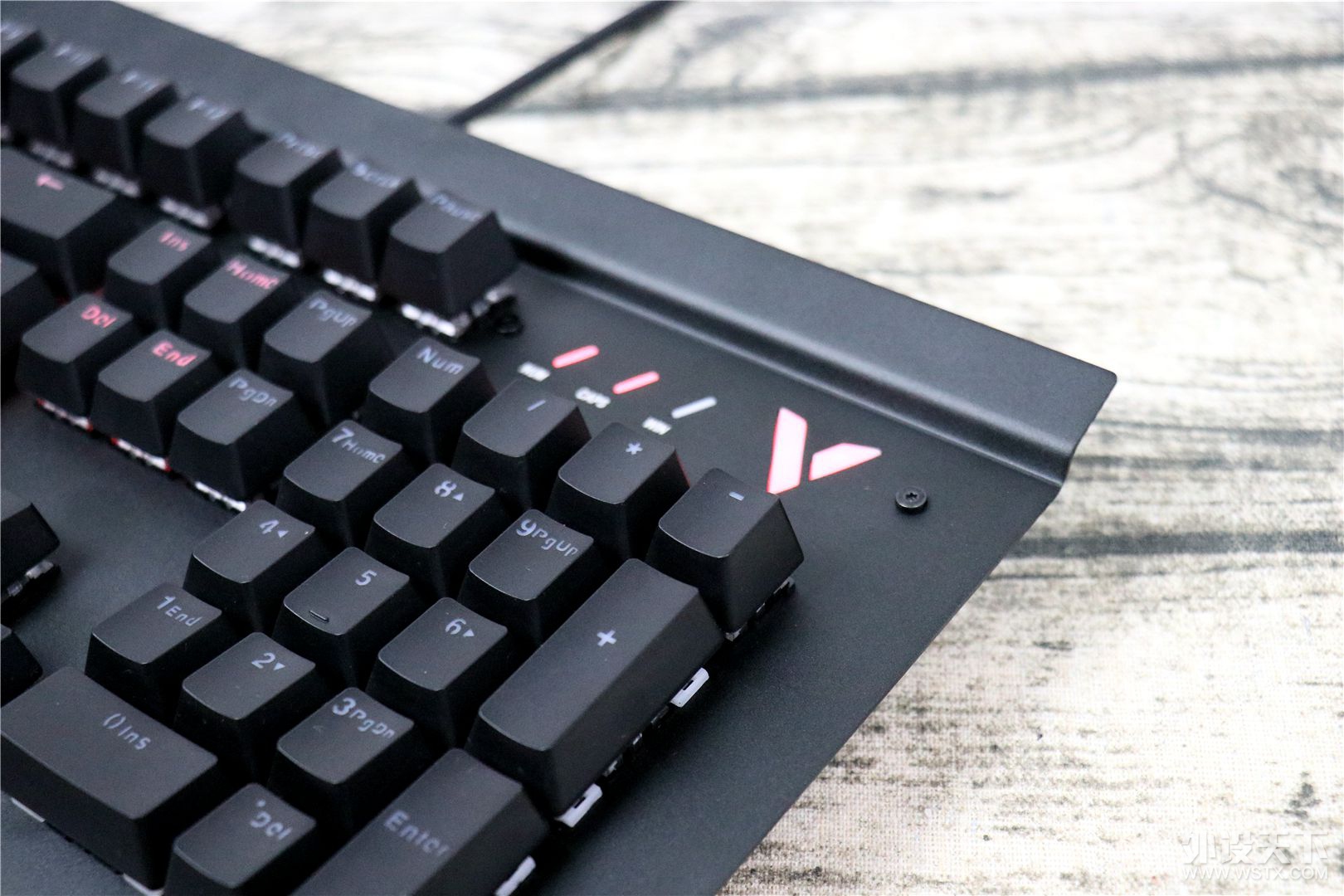 ��������ˮ��ʹ�õĻ�е���̣��װ�V780����