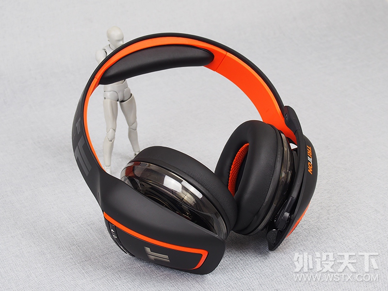 ԡ-Tritton ARK200