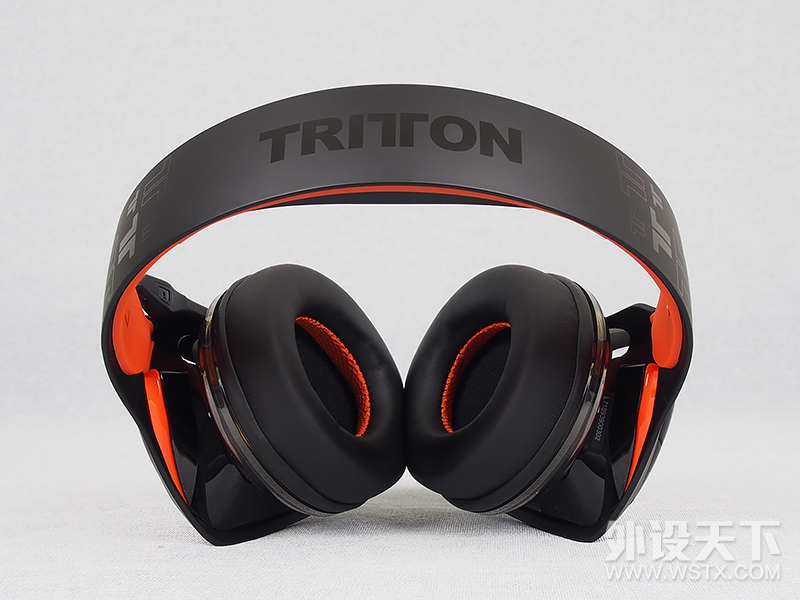 ԡ-Tritton ARK200