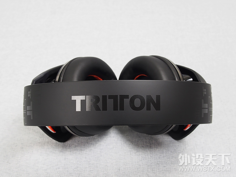 ԡ-Tritton ARK200