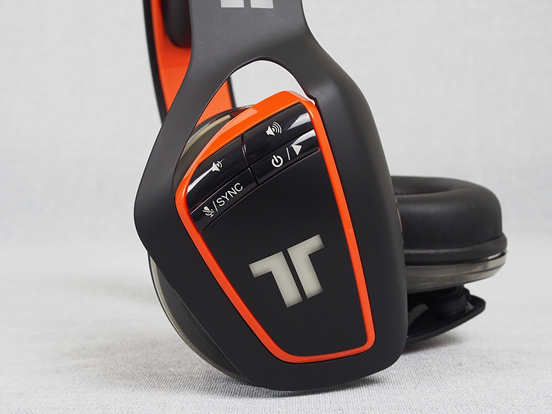 ԡ-Tritton ARK200