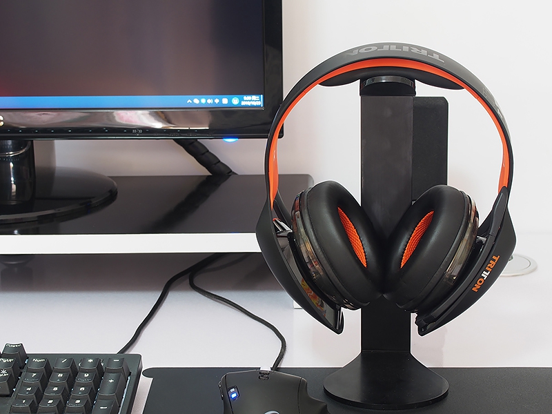 ԡ-Tritton ARK200