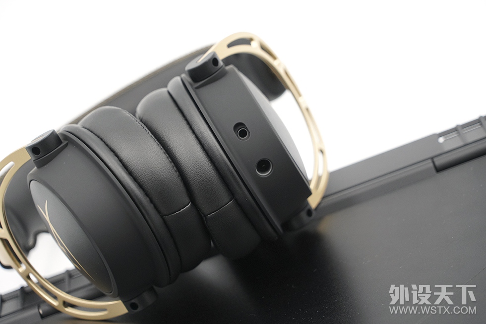 ˫ǻ羺 HyperX Cloud Alpha Goldڽ濪