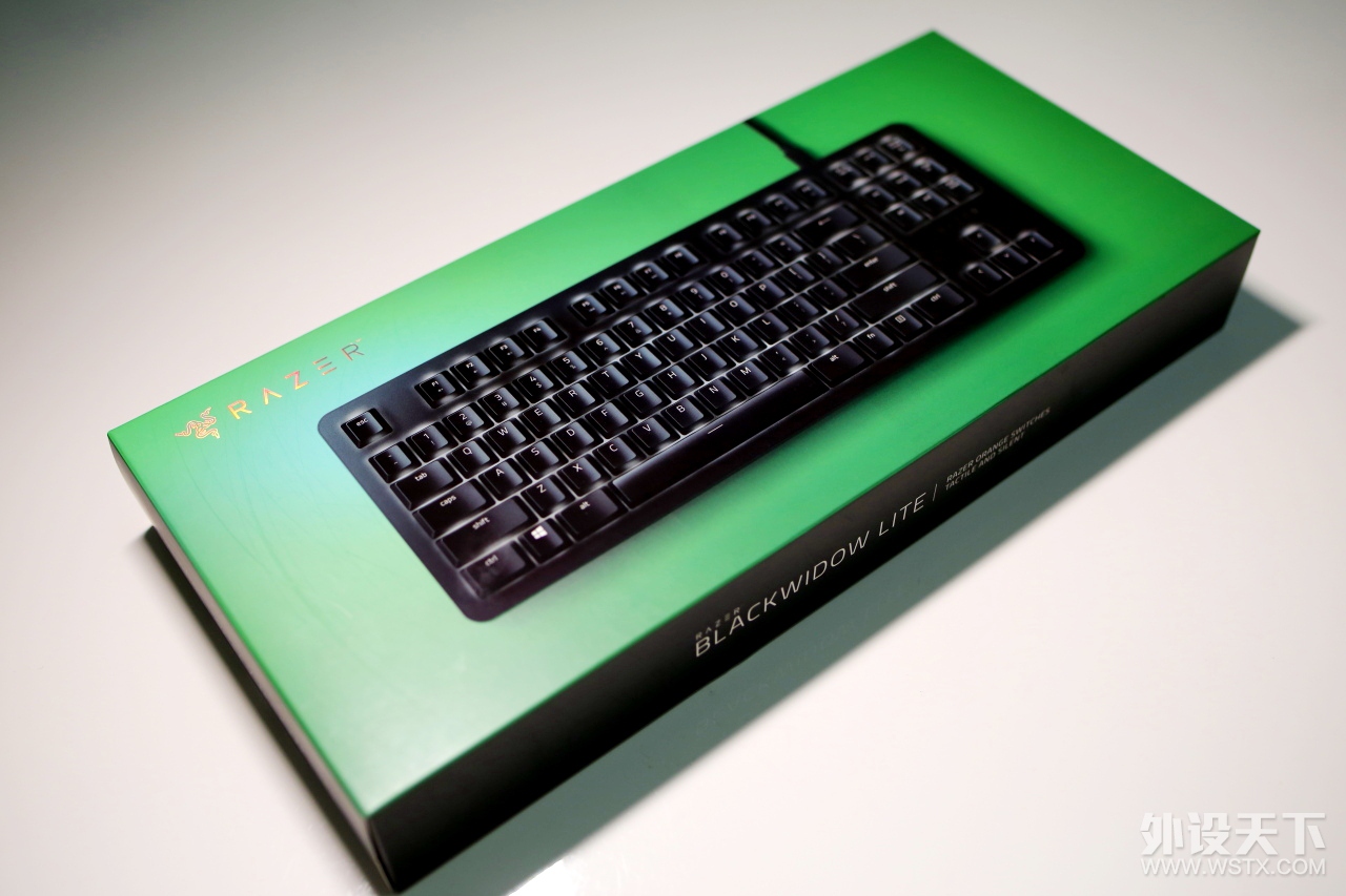 Work and Play�������ߺڹѸ�֩����װ�濪������