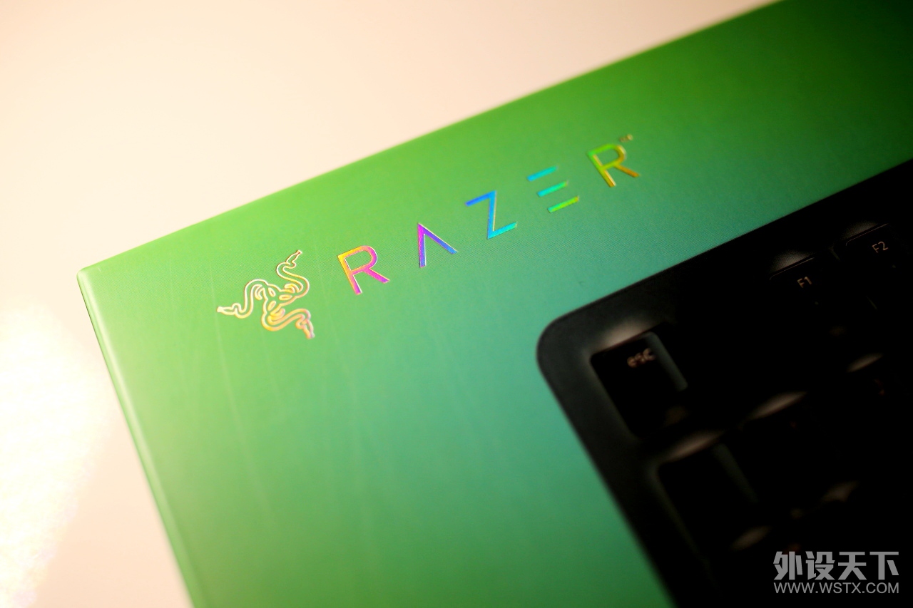 Work and Play�������ߺڹѸ�֩����װ�濪������