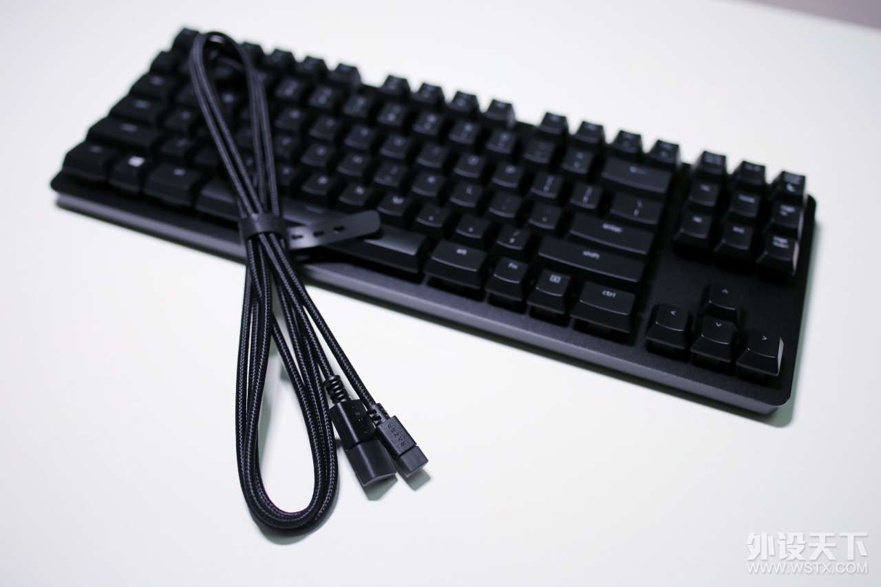 Work and Play�������ߺڹѸ�֩����װ�濪������