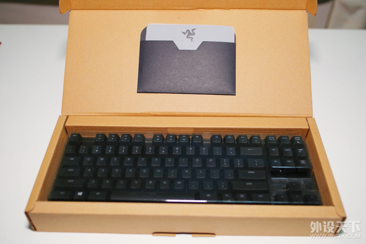 Work and Play�������ߺڹѸ�֩����װ�濪������