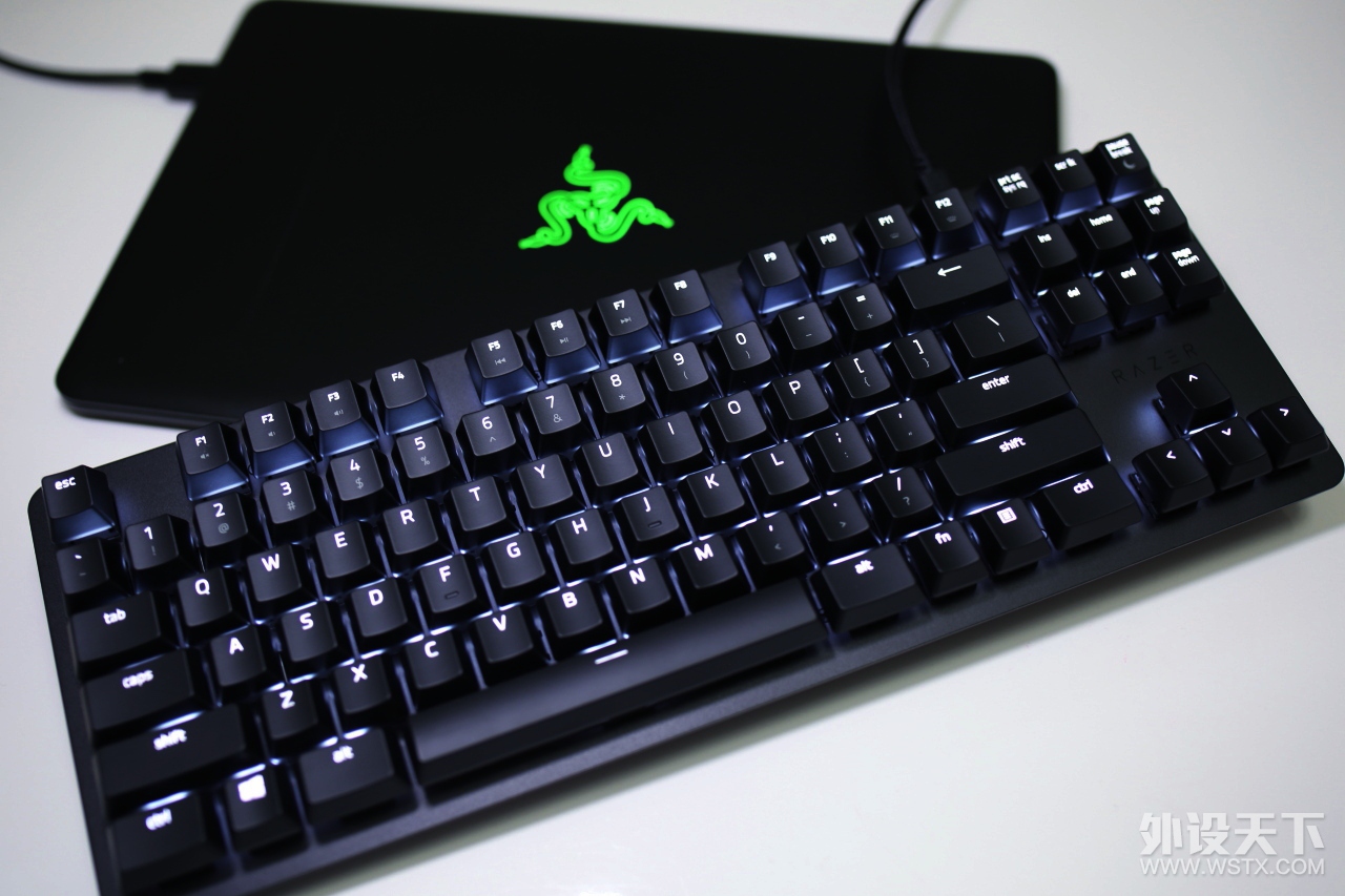 Work and Play�������ߺڹѸ�֩����װ�濪������