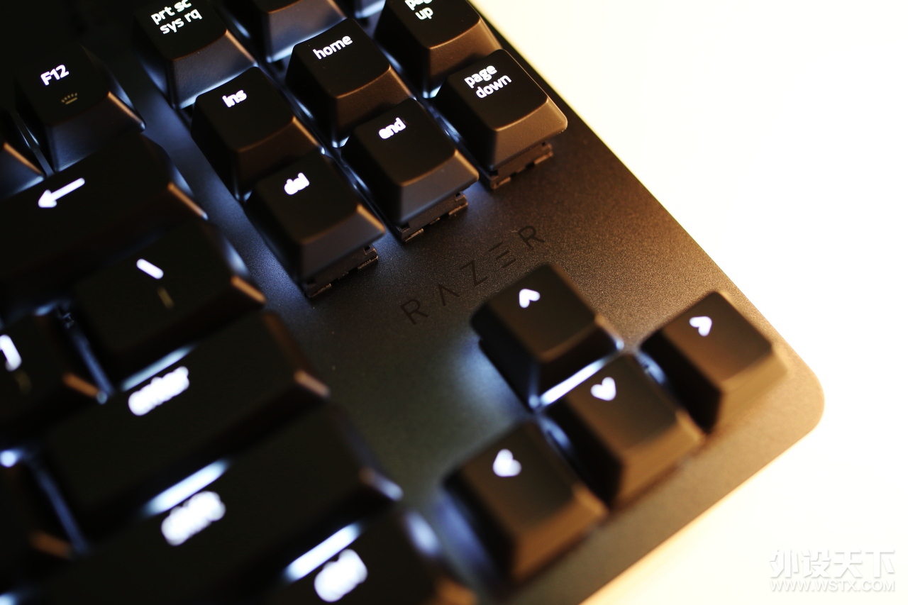 Work and Play�������ߺڹѸ�֩����װ�濪������